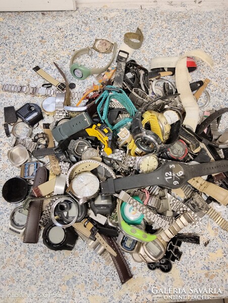 Mixed Lot of Watches, Several Kilograms