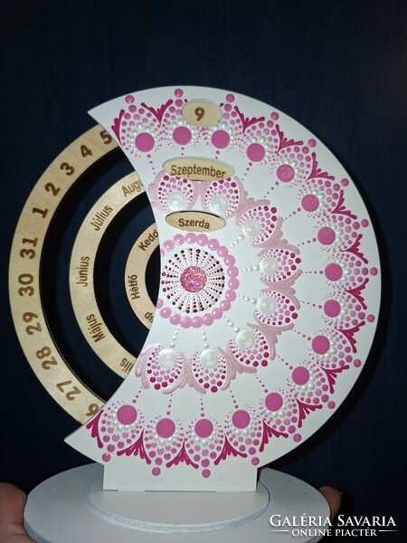 Új! Öröknaptár 21cm rózsaszín-fehér mandala mintával, bármilyen felirattal