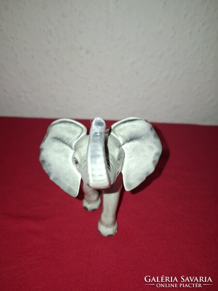 Ritka Hummel Goebel Szép élethű elefánt porcelán eladó 11 cm sorszámozott