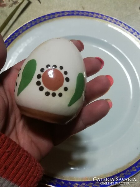 Ceramic Egg-shaped Salt Shaker 12. Promotion Auction Hundreds of Items Take It Away