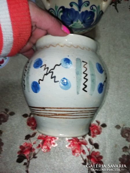 Ceramic Jug in the condition shown in the pictures. Promotion Auction Hundreds of Items Take It Away