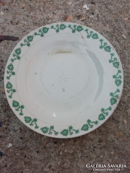 Old Japanese Porcelain Plate, shown in the pictures, hundreds of auctions and promotions