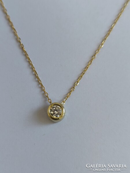 Modern buton foglalatos csúszka medál és nyaklánc cca:0,25 ct