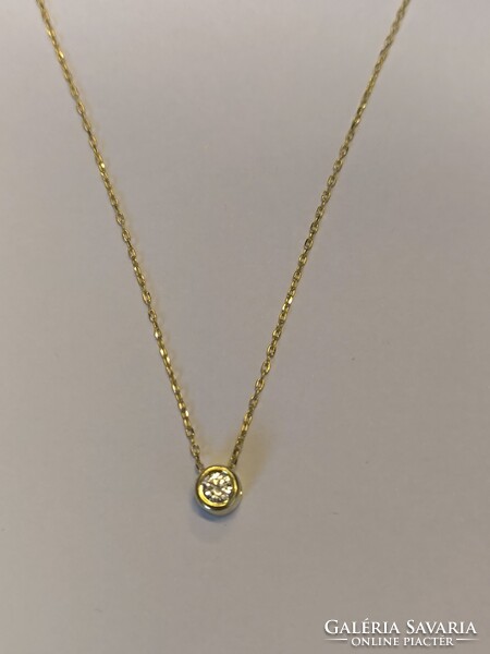 Modern buton foglalatos csúszka medál és nyaklánc cca:0,25 ct