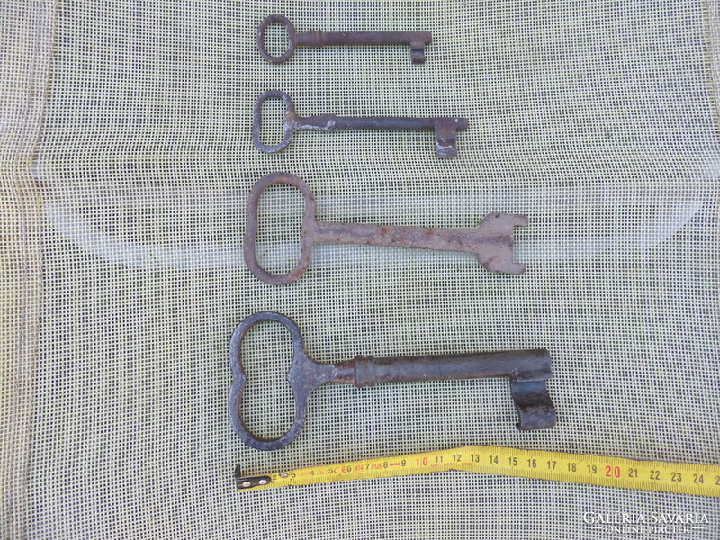 Antique Keys Lot