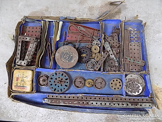 Marklin metal construction toy, 1940s-50s.
