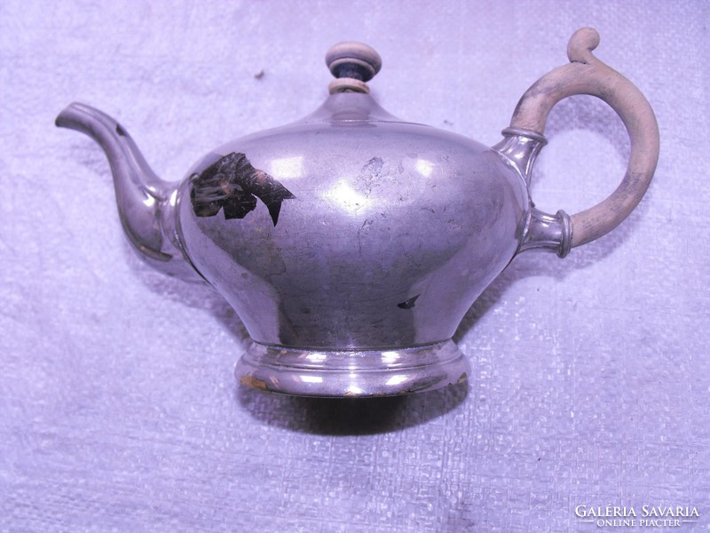 Coffee or Tea Pourer