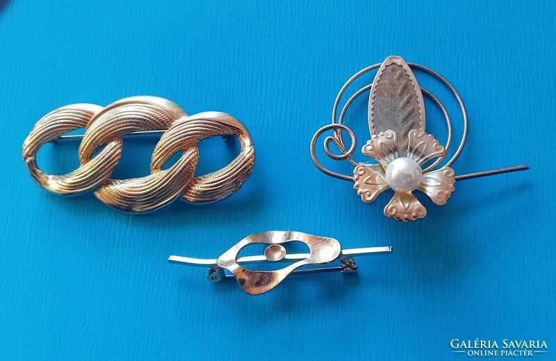 3 aranyozott bross