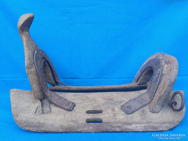 Hollóházi donkey saddle (trog) – rare shepherd ethnographic antique from the early 20th century