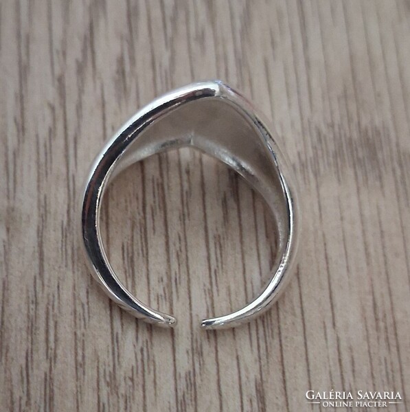 Heart-shaped silver ring, 4 grams