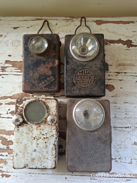 Set of 4 vintage flashlights