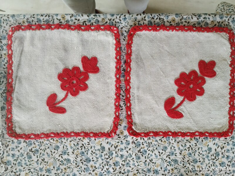 2 identical, small Transylvanian tablecloths with appliqués