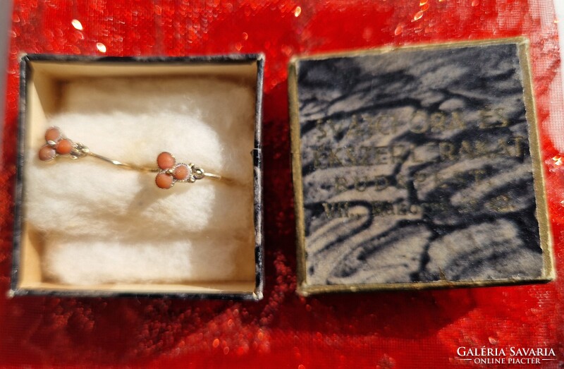 1920s Gold Baby Earring with Coral Stones