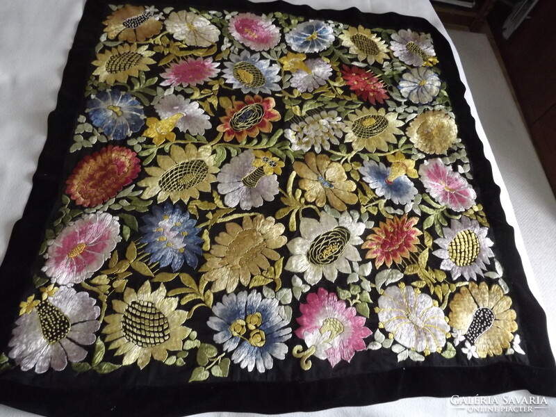 Antique Artistic Embroidery Curio Silk Thread 97 x 94 cm Gift Quality