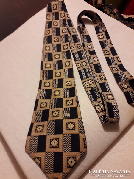 Pierre Cardin Paris Pattern Nearly New Tie Nice Product