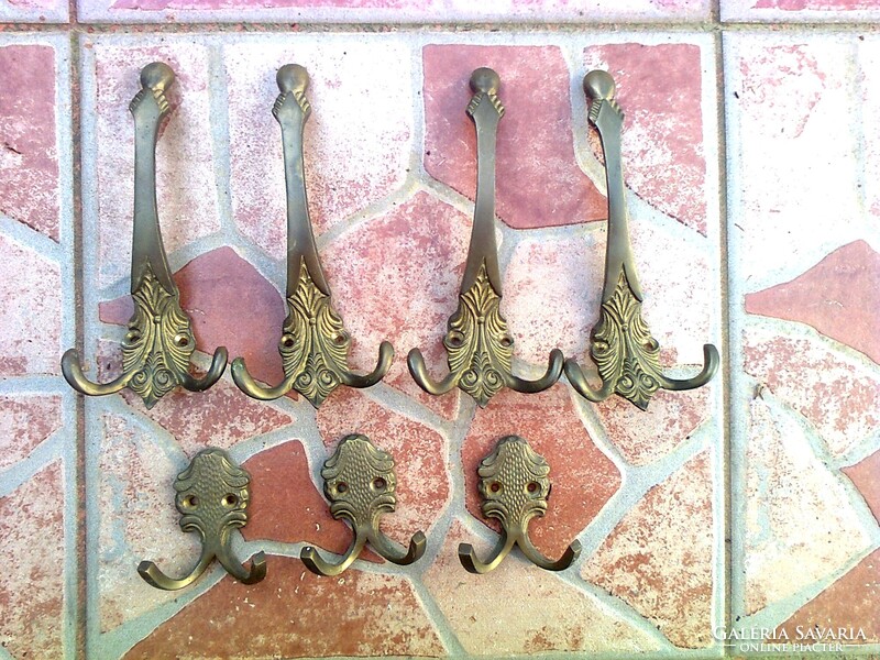Brass cast hooks