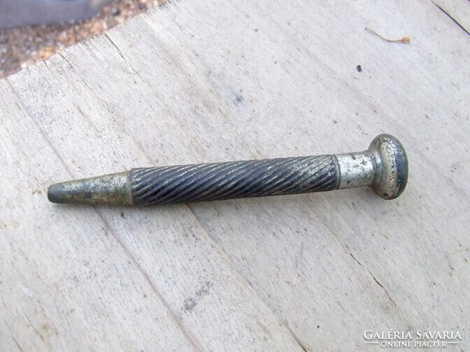 Antique writing instrument