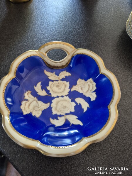 Porcelain peanut holder