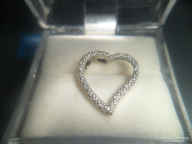 14K Gold Pendant / Brilliant