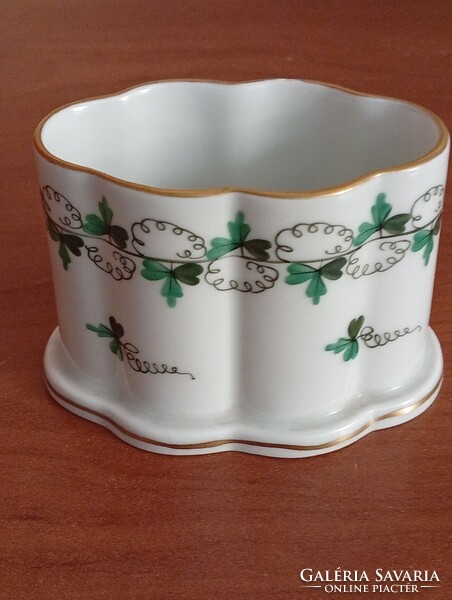 Herendi, Victoria Pattern Ashtray