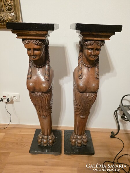 Pair of pedestals