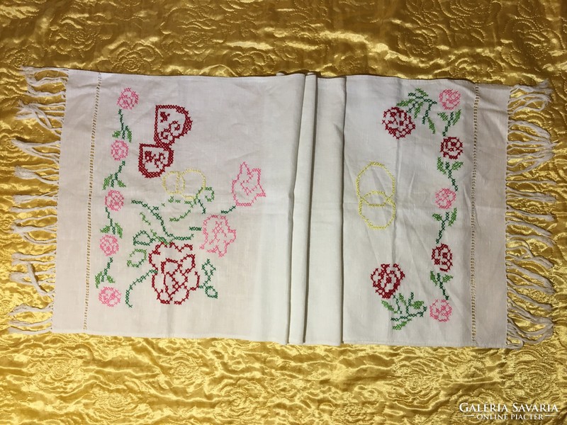 Beautiful Antique Cross-Stitch Handicraft Linen Long Runner with Heart Rose Motif Wedding Trousseau