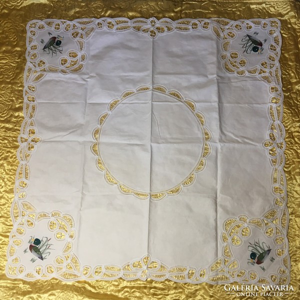 Adorable Duck in Reeds Patterned Cotton Canvas Lace Handicraft Doily